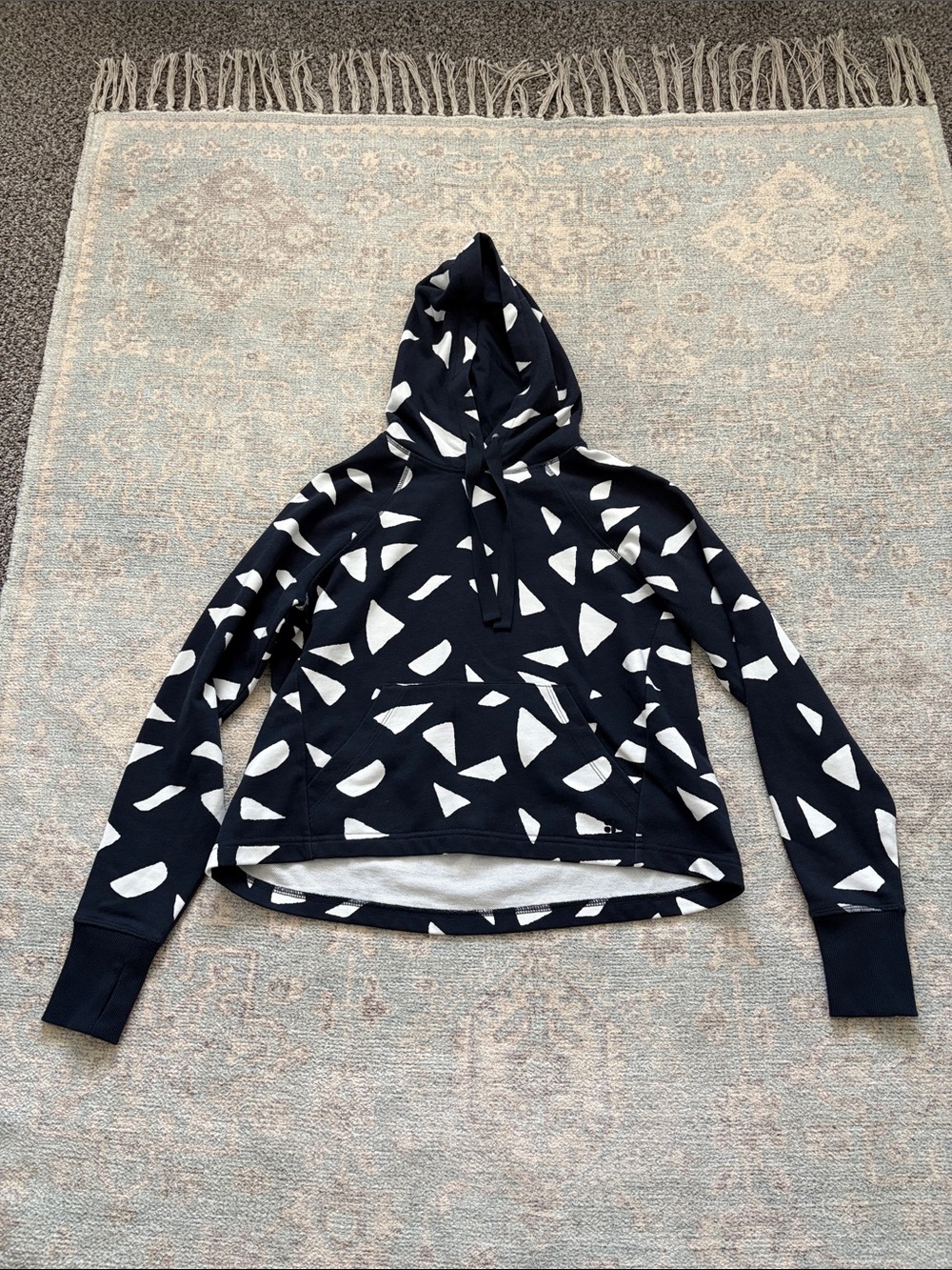 Sweaty Betty Women’s Navy Hoodie Sweatshirt with White Geometric Print